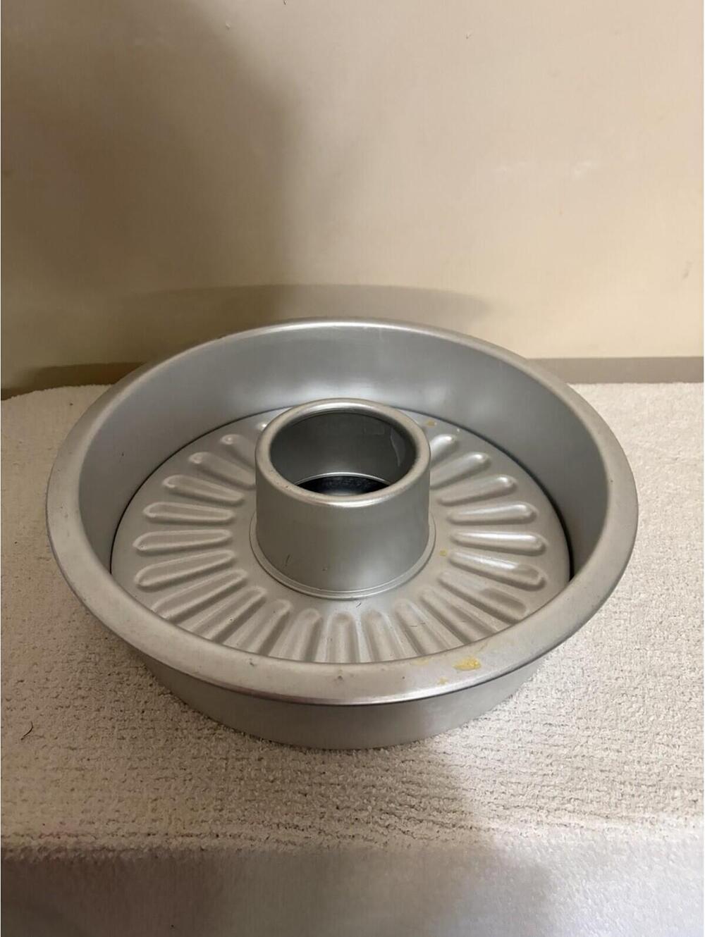 IKEA VARDAGEN Cake Baking Mold With Two Removable Bottom Silver